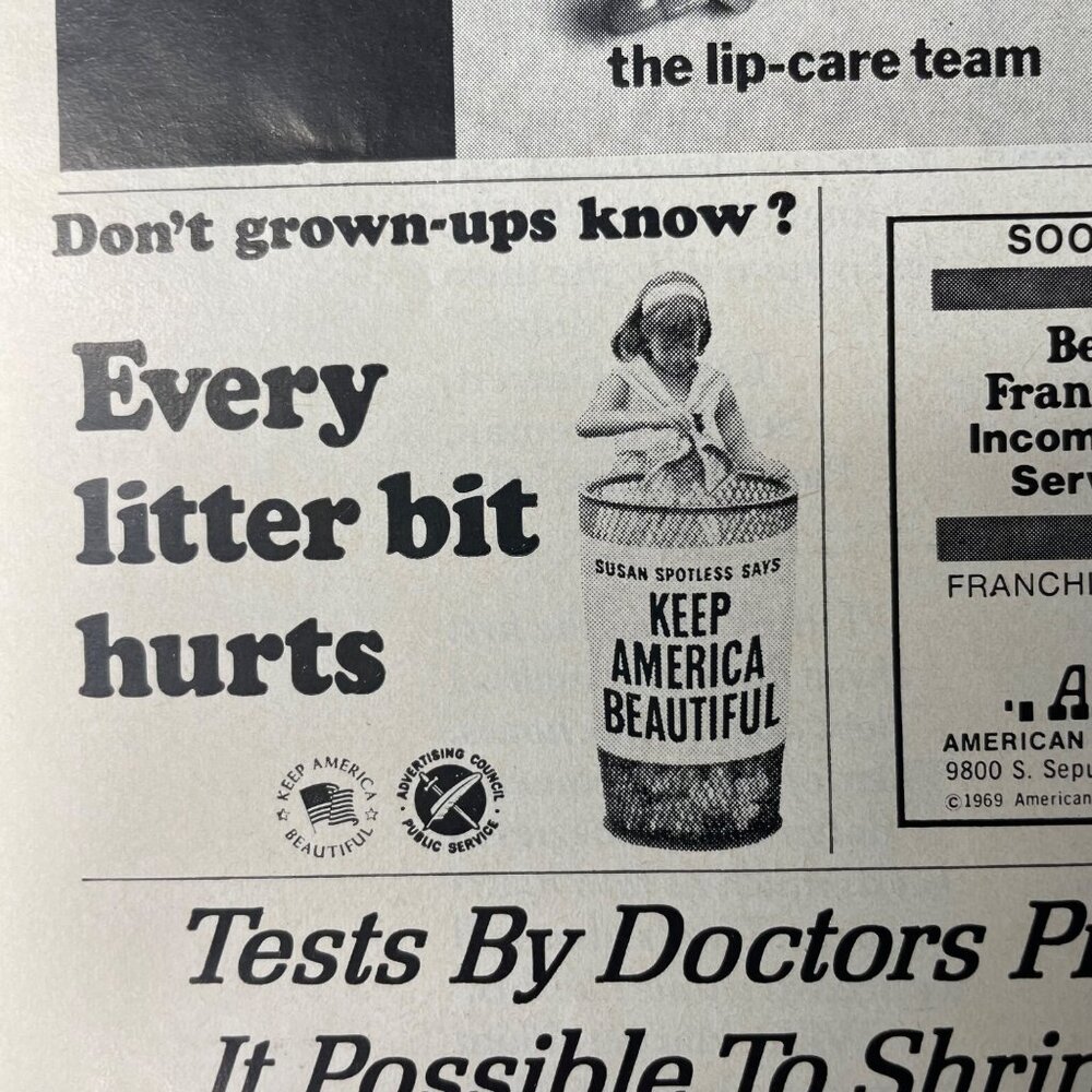 1970 Keep America Beautiful Print Ad Partial Page Girl Trashcan u Original Vinta